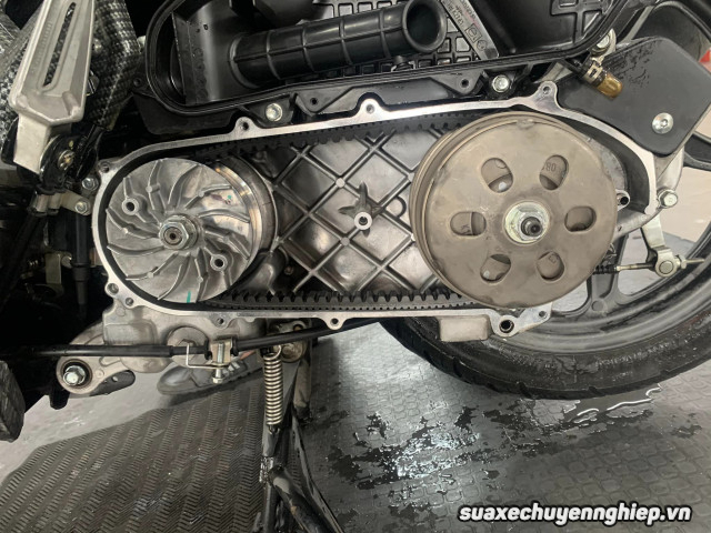 Xe tay ga sau khi bị ngập nước nên kiểm tra những gì - 4