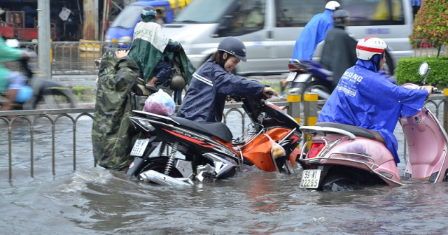 Sửa xe tay ga bị ngập nước ở Thuận An Bình Dương
